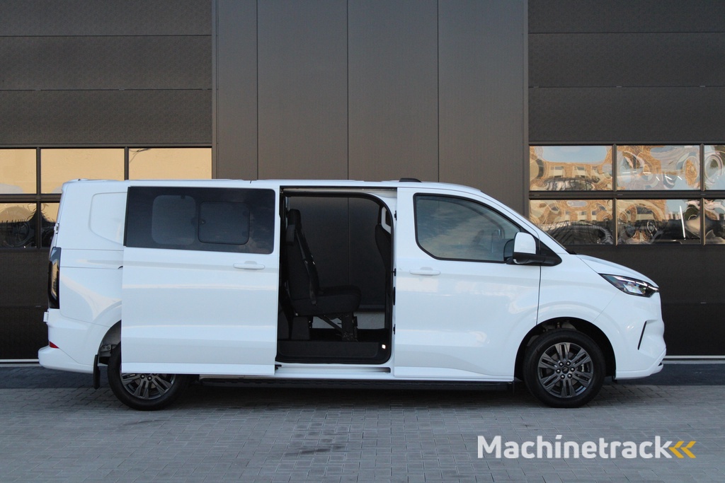 Ford Transit Custom 320 2.0 TDCI L2H1 Limited DC 170pk - 5 Zits - Adaptive Cruise - Navi - 2x Schuifdeur - Verwarmd stuur - 70l tank - 17" LM velgen - Rijklaar