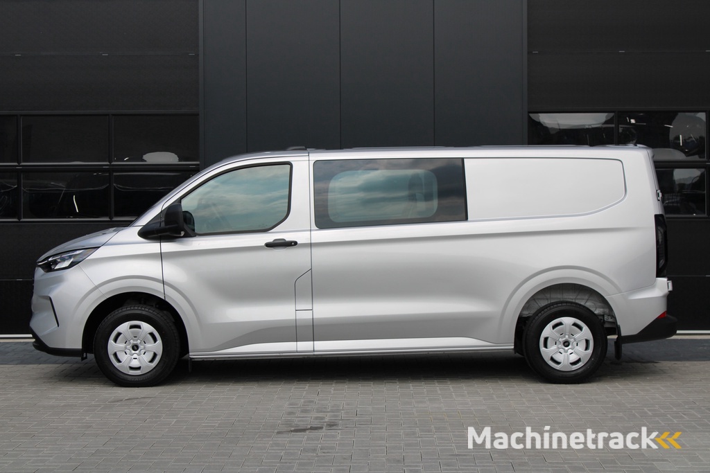 Ford Transit Custom 320 2.0 TDCI L2H1 Trend DC 136pk - 5 zits - Elek Trekhaak - LED - Stoelverwarming - Carplay/Android - Rijklaar