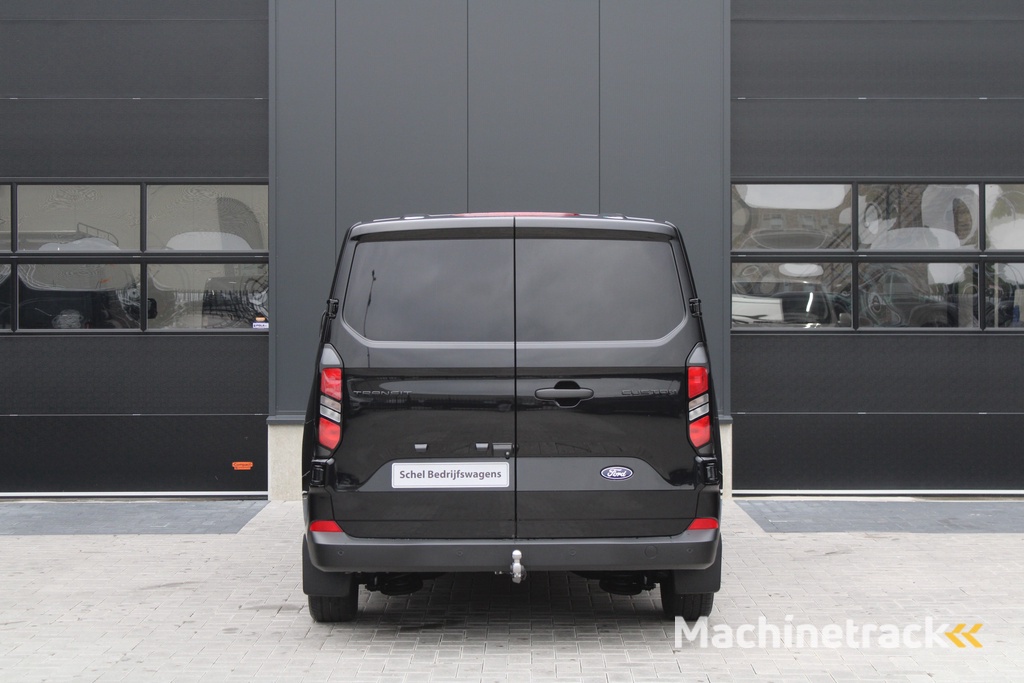 Ford Transit Custom 320 2.0 TDCI L2H1 Trend DC 136pk - Trekhaak - Camera - Stoelverwarming -  Carplay/Android - Rijklaar