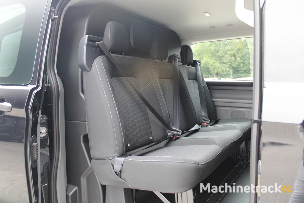 Ford Transit Custom 320 2.0 TDCI L2H1 Trend DC 136pk - Trekhaak - Camera - Stoelverwarming -  Carplay/Android - Rijklaar