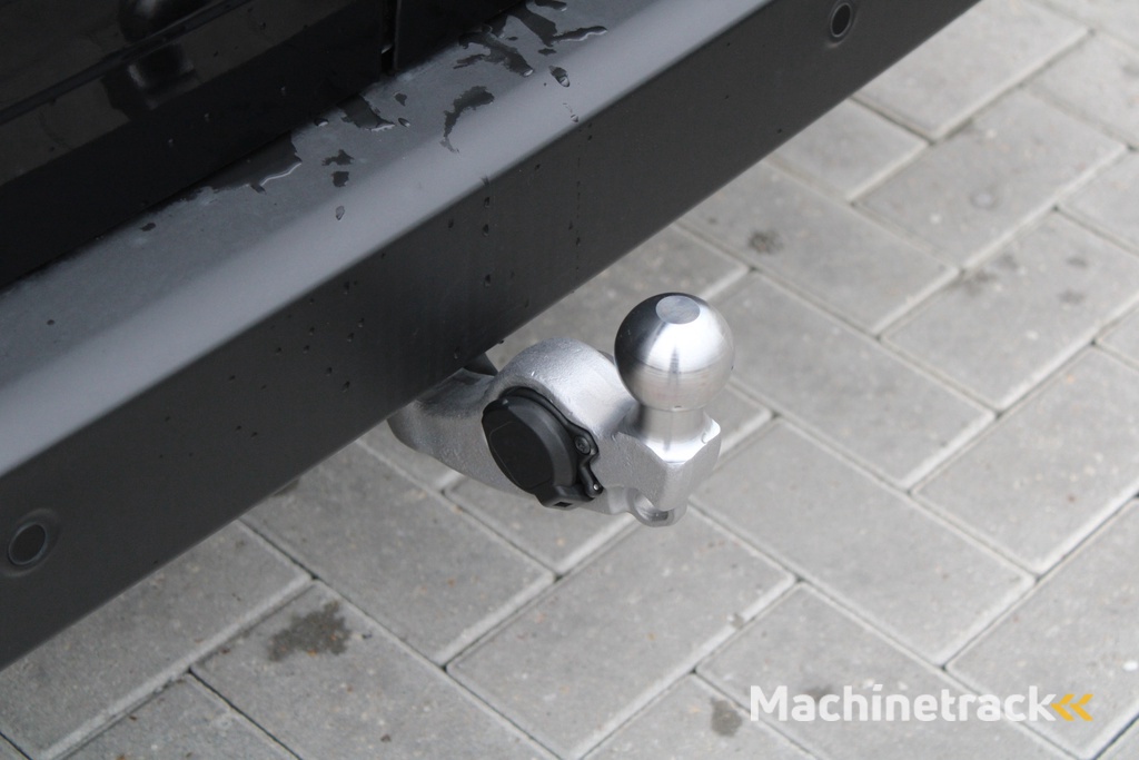 Ford Transit Custom 320 2.0 TDCI L2H1 Trend DC 136pk - Trekhaak - Camera - Stoelverwarming -  Carplay/Android - Rijklaar