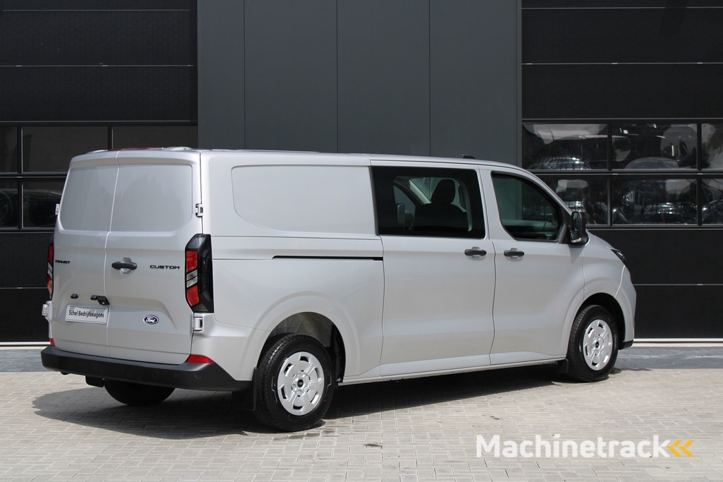 Ford Transit Custom 320 2.0 TDCI L2H1 Trend DC 136pk - 5 zits - Elek Trekhaak - LED - Stoelverwarming - Carplay/Android - Rijklaar