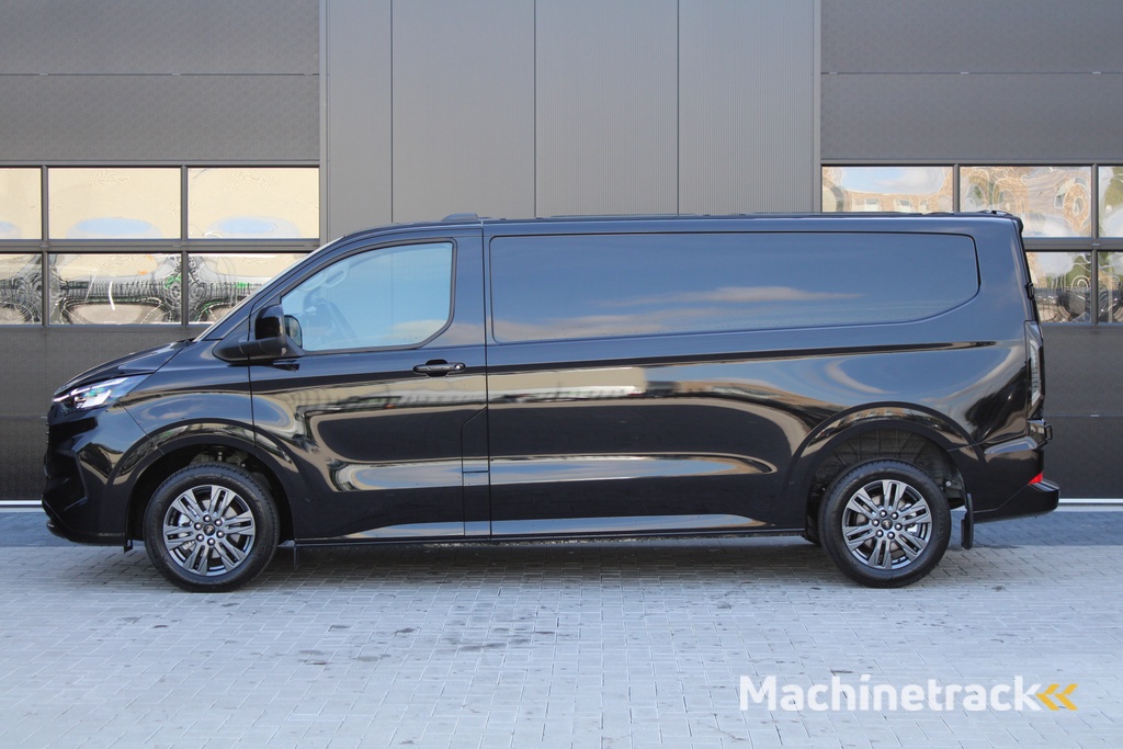 Ford Transit Custom 320 2.0 TDCI L2H1 Limited 150pk - Adaptive Cruise - Verwarmd stuur - Blind spot - Navigatie - Camera - Draadloos laden - Rijklaar