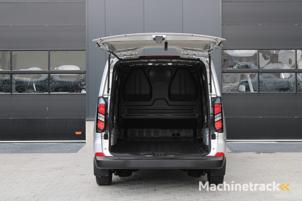 Ford Transit Custom 320 2.0 TDCI L2H1 Trend 136pk - 2x Schuifdeur - Achterklep - Carplay - Android - LED koplampen - Stoelverwarming - 70l tank - Rijklaar