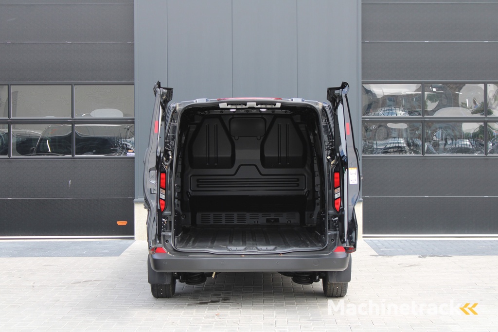 Ford Transit Custom 320 2.0 TDCI L2H1 Trend 136pk - 2x Schuifdeur - LED koplampen - Carplay - Android - Camera - Stoelverwarming - 70l tank - Rijklaar