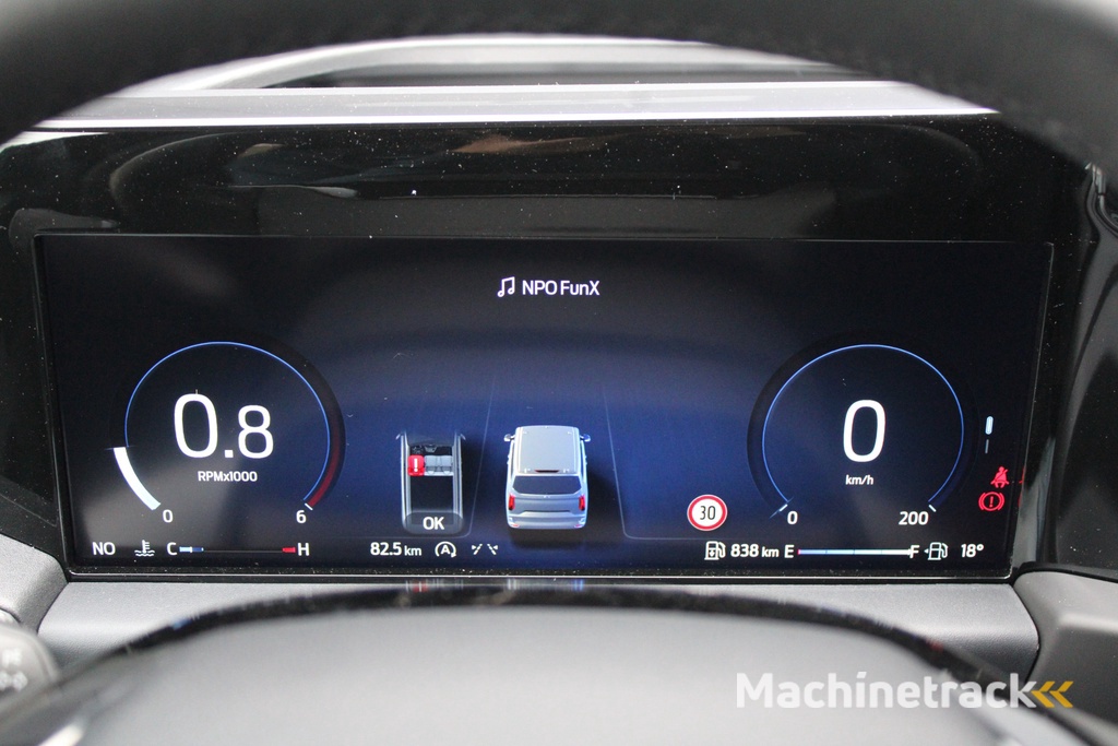 Ford Transit Custom 320 2.0 TDCI L2H1 Limited DC 150pk - Trekhaak - ACC - Navi - Blind Spot - Stoel/Stuurverwarming - Carplay - Rijklaar