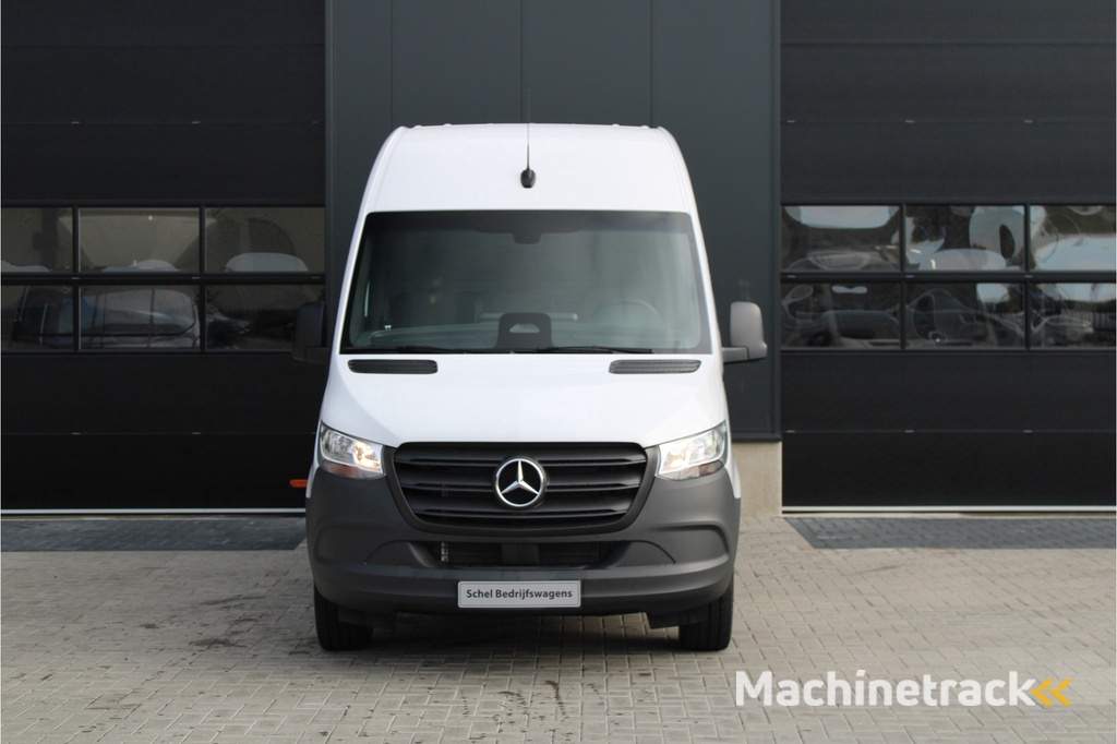 Mercedes-Benz Sprinter 317CDI L2H2 Pro  - Mbux 10 - Airco - Camera - Bind spot - Cruise - Comfortstoel - Rijklaar