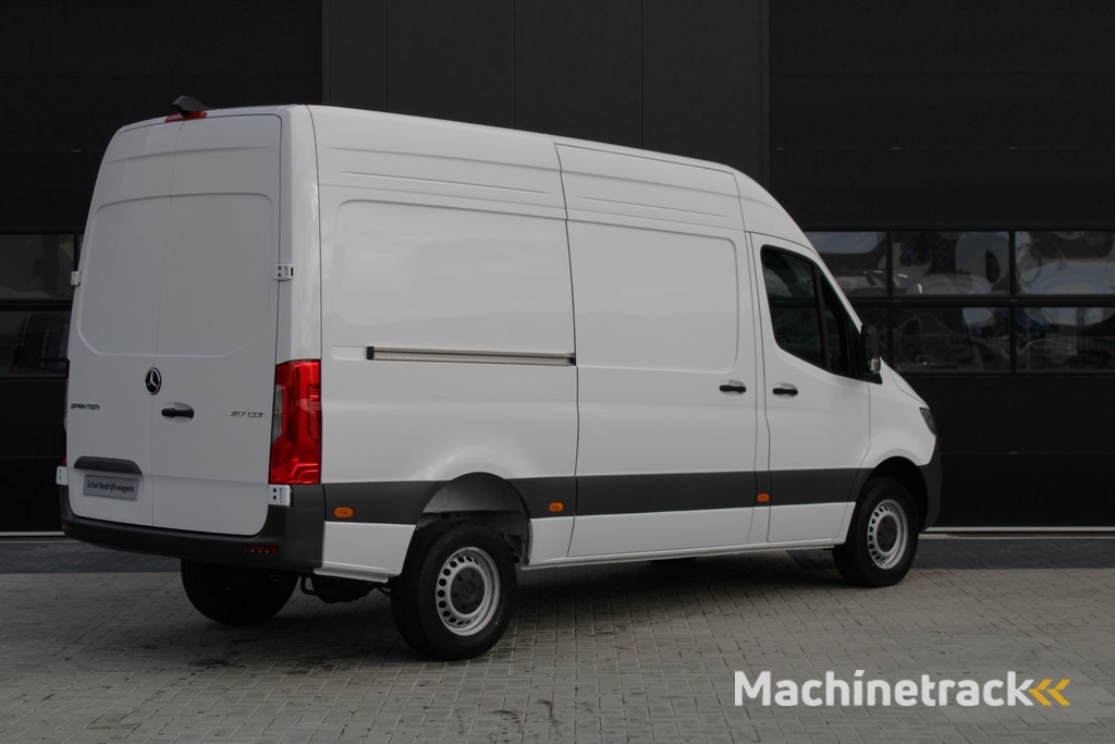 Mercedes-Benz Sprinter 317CDI L2H2 Pro  - Mbux 10 - Airco - Camera - Bind spot - Cruise - Comfortstoel - Rijklaar