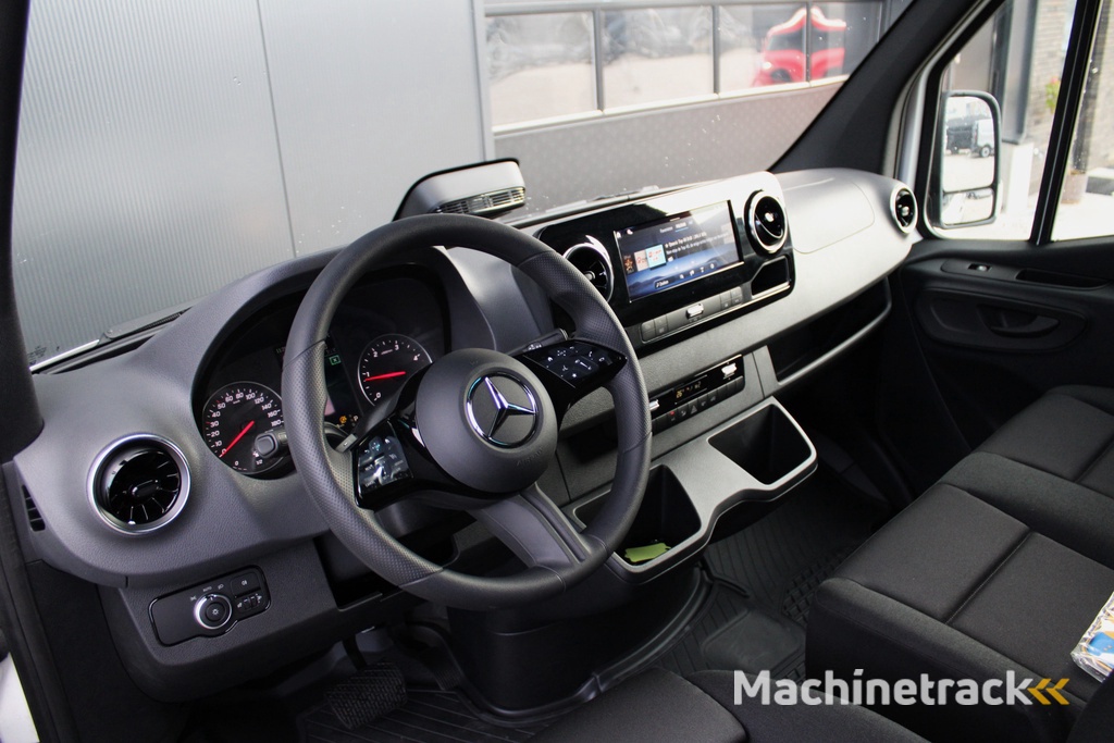 Mercedes-Benz Sprinter 317CDI L2H2 Pro  - Mbux 10 - Airco - Camera - Bind spot - Cruise - Rijklaar