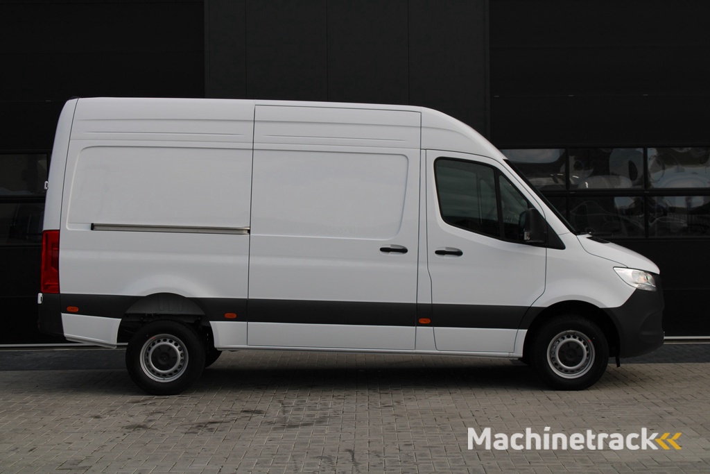 Mercedes-Benz Sprinter 317CDI L2H2 Pro  - Mbux 10 - Airco - Camera - Bind spot - Cruise - Rijklaar