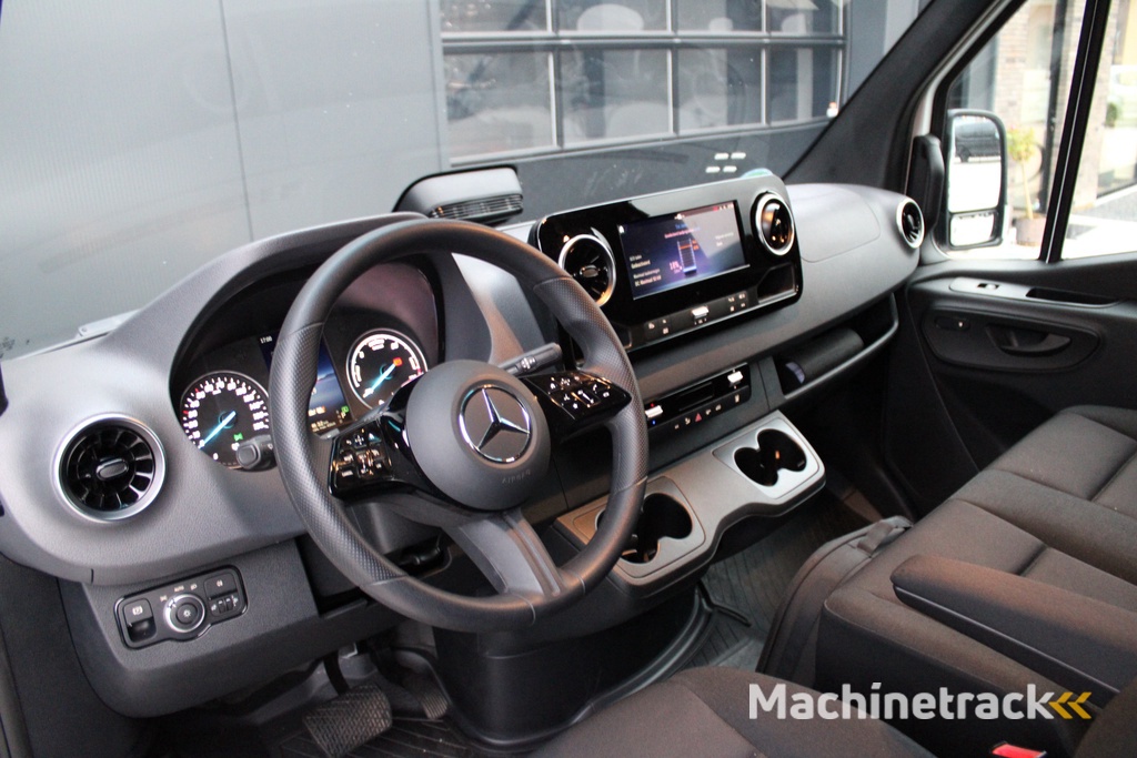 Mercedes-Benz eSprinter 314 L2H2 Pro 56kWh - Carplay - Camera - Betimmering - Cruise - Blind Spot - Rijklaar