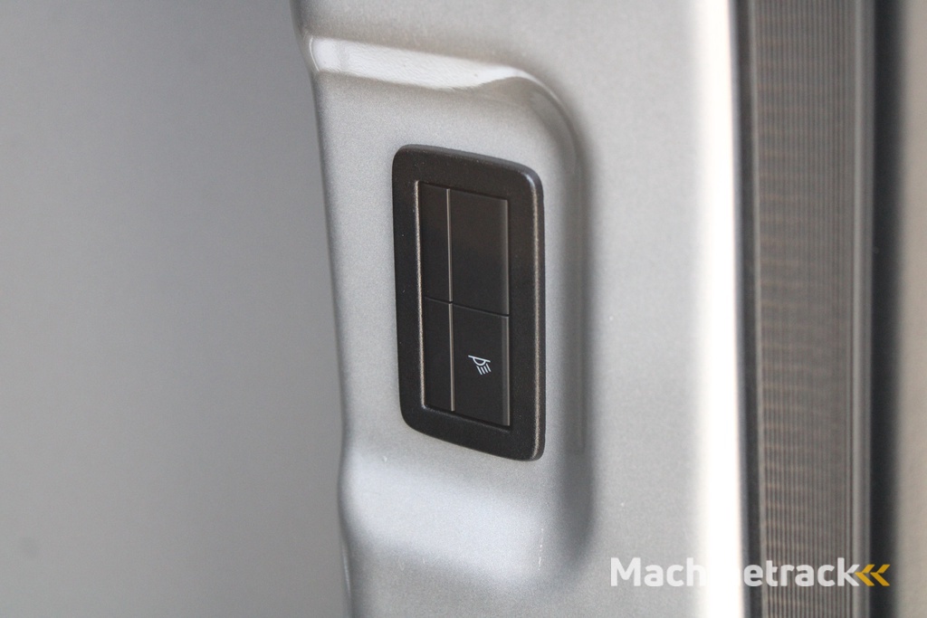 Ford Transit Custom 320 2.0 TDCI L2H1 Limited 170pk - Adaptive Cruise - Blind spot - Navigatie - Camera - Draadloos laden - Stoelverwarming - Rijklaar