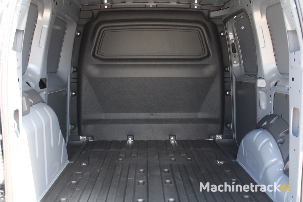 Volkswagen Caddy Cargo 2.0 TDI 122pk DSG7 - Carplay - Adaptive Cruise - Trekhaak - Navigatie - Dig. cockpit - Ergocomfort stoel - Stoelverwarming - Rijklaar