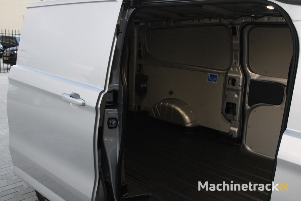 Ford Transit Custom 320 2.0 TDCI L2H1 Limited 170pk - 2x Schuifdeur - Adaptive Cruise - Blind spot - Navigatie - Camera - Draadloos laden - Stoelverwarming - Rijklaar