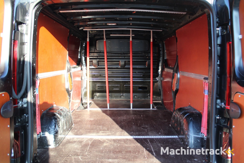 Renault Trafic 2.0 dCi 130 T30 L2H1 Work Edition 131pk - 2x Schuif - Trekhaak - LED - Cruise - Bluetooth - Airco - Rijklaar