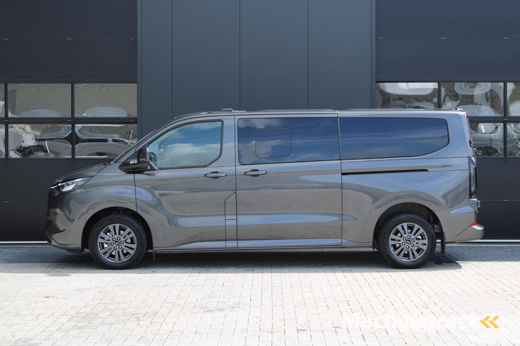 Ford Transit Custom 320 2.5 PHEV L2H1 Limited 232pk 8 Zits - 2x Schuif - Adaptive Cruise - Klimaat achterin - Keyless - Stoel/Stuurverwarming - Excl BTW - Rijklaar
