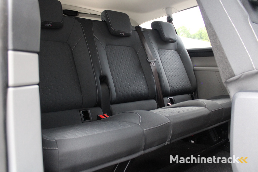 Ford Transit Custom 320 2.5 PHEV L2H1 Limited 232pk 8 Zits - 2x Schuif - Adaptive Cruise - Klimaat achterin - Keyless - Stoel/Stuurverwarming - Excl BTW - Rijklaar