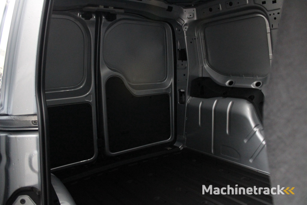 Volkswagen Caddy Cargo 2.0 TDI 122pk DSG7 - Carplay - Adaptive Cruise - Navigatie - Dig. cockpit - LED - Ergocomfort stoel - Stoelverwarming - All in prijs - Rijklaar