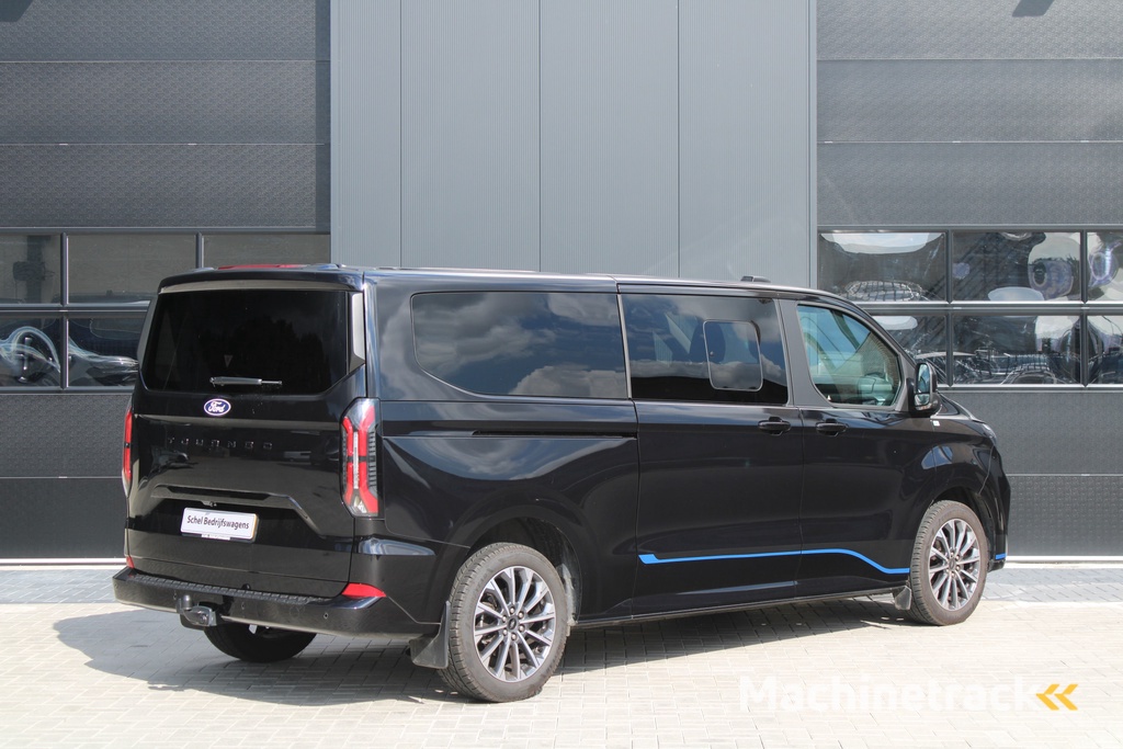 Ford Tourneo Custom 320 2.0 TDCI L2H1 Titanium X DC 170pk -  Adaptive Cruise - LED - Blind Spot - Leder - Navigatie - 360 Camera - Trekhaak - Rijklaar