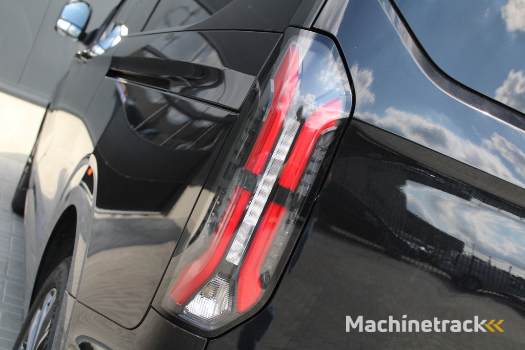 Ford Tourneo Custom 320 2.0 TDCI L2H1 Titanium X DC 170pk -  Adaptive Cruise - LED - Blind Spot - Leder - Navigatie - 360 Camera - Trekhaak - Rijklaar