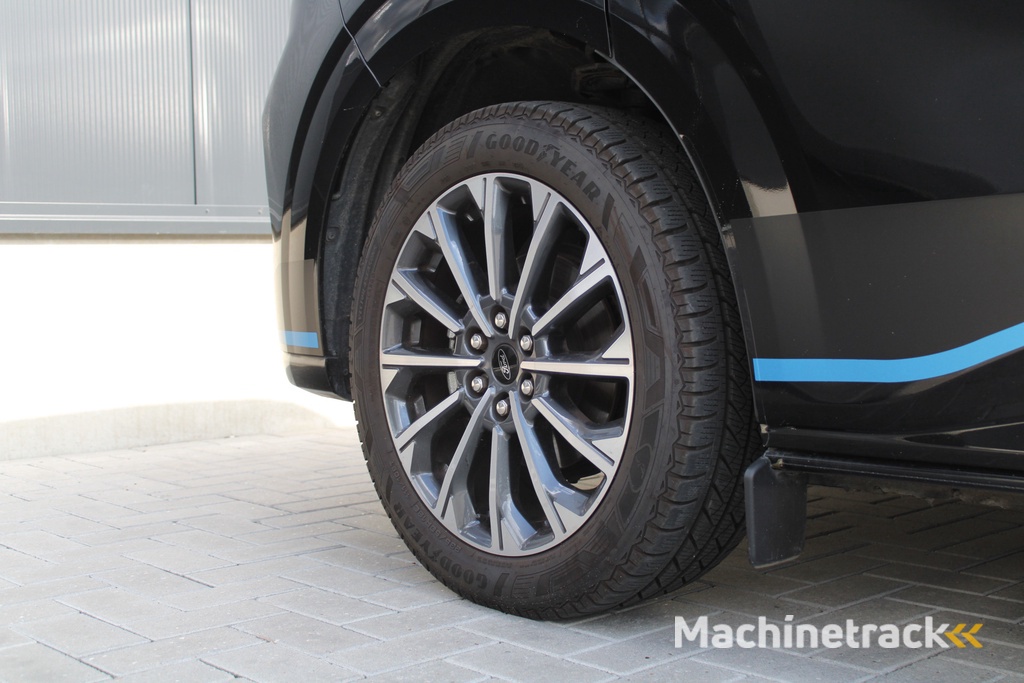 Ford Tourneo Custom 320 2.0 TDCI L2H1 Titanium X DC 170pk -  Adaptive Cruise - LED - Blind Spot - Leder - Navigatie - 360 Camera - Trekhaak - Rijklaar