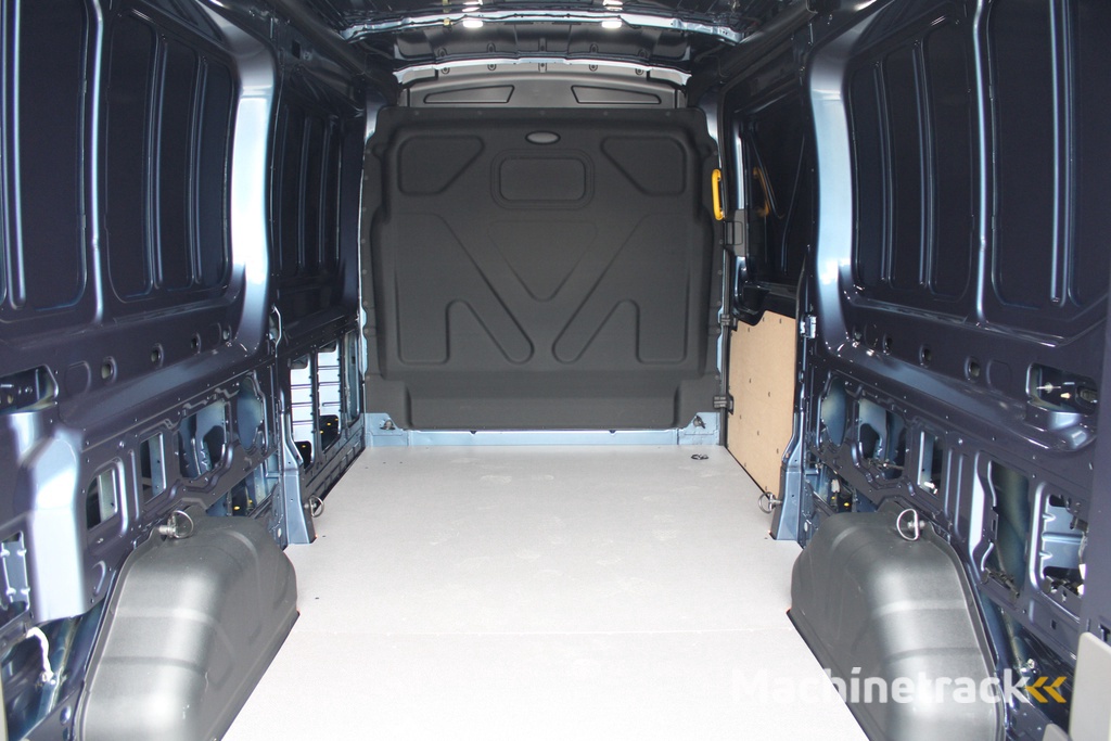 Ford Transit 350 2.0 TDCI L3H2 Limited 165pk - LUCHTVERING - ACC - Blind Spot - 360 camera - Navigatie - Stoel-Stuurverwarming - Trekhaak - Rijklaar