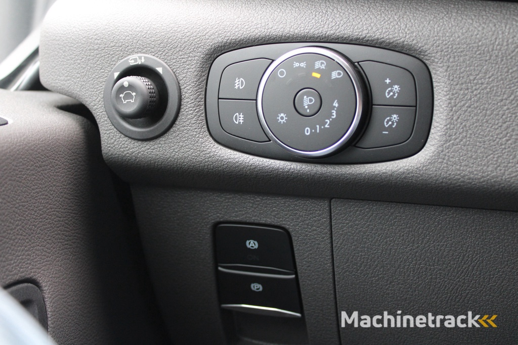 Ford Transit 350 2.0 TDCI L3H2 Limited 165pk - LUCHTVERING - ACC - Blind Spot - 360 camera - Navigatie - Stoel-Stuurverwarming - Trekhaak - Rijklaar