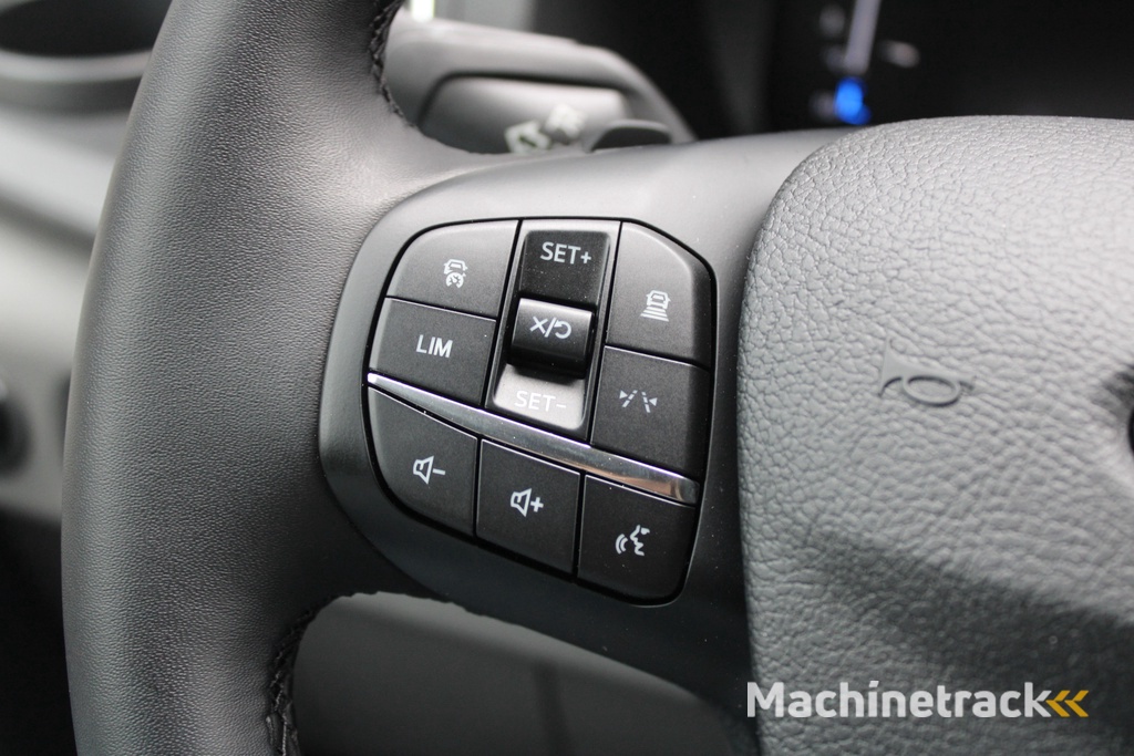 Ford Transit 350 2.0 TDCI L3H2 Limited 165pk - LUCHTVERING - ACC - Blind Spot - 360 camera - Navigatie - Stoel-Stuurverwarming - Trekhaak - Rijklaar