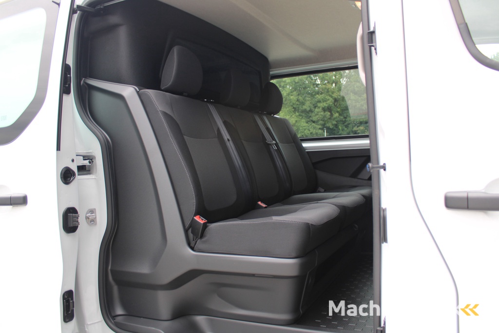 Renault Trafic 2.0 Blue dCi 130 T29 L2H1 Advance DC 130pk - Trekhaak - LED - Cruise - Carplay - Camera - Lane - Rijklaar