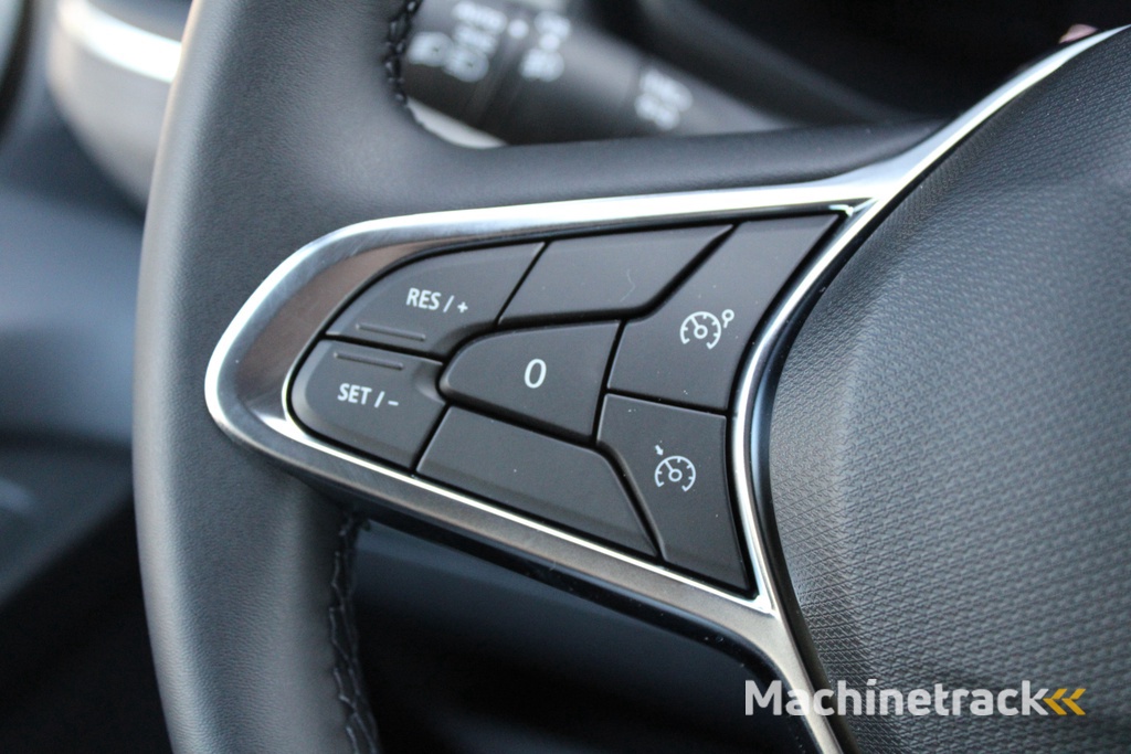 Renault Trafic 2.0 Blue dCi 170pk T29 L2H1 Extra DC - 2x Schuifdeur - Carplay - LED - Blind Spot - Navigatie - Camera - Trekhaak - Stoelverwarming - Rijklaar