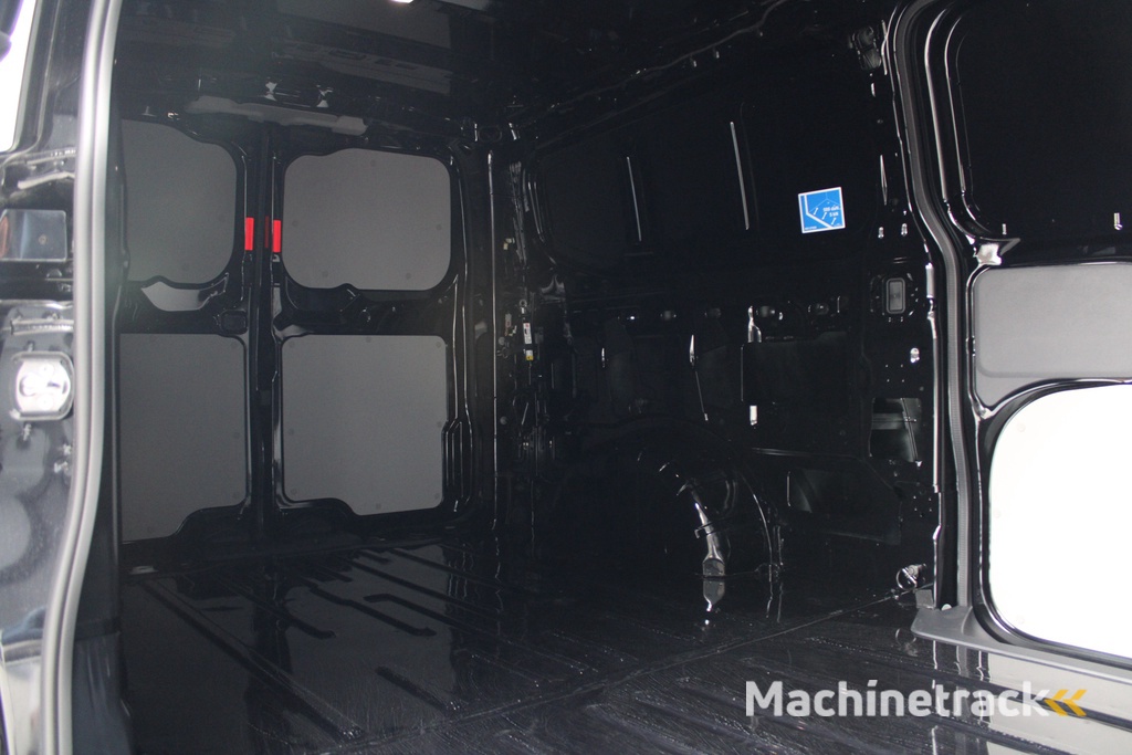 Ford Transit Custom 320 2.0 TDCI L2H1 Trend 170pk - 4x4 AWD - 18'' - Spoiler pack - 2x Schuifdeur - Adaptive Cruise  - Blind spot - Stoelverwarming - All In - Rijklaar