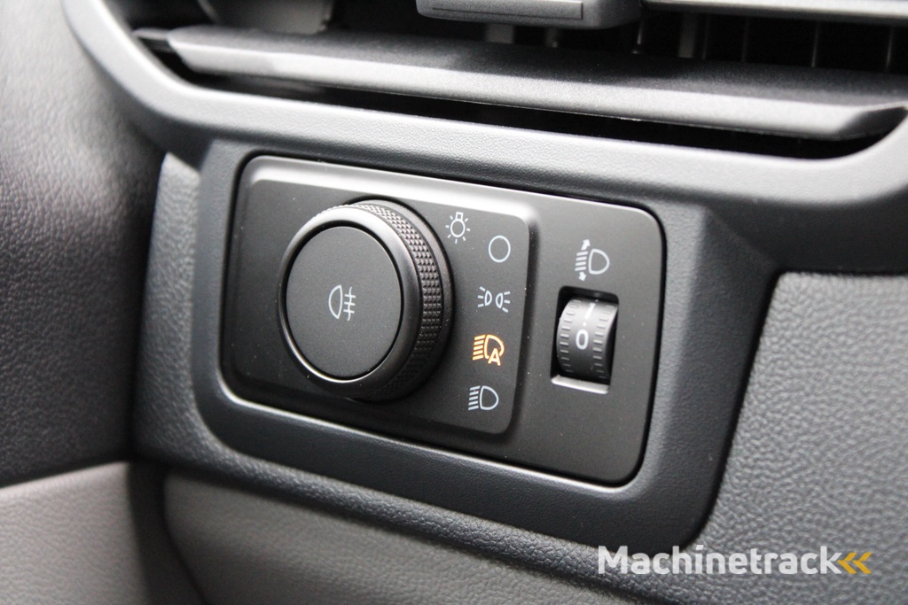 Ford Transit Custom 320 2.0 TDCI L2H1 Trend 170pk - 4x4 AWD - 18'' - Spoiler pack - 2x Schuifdeur - Adaptive Cruise  - Blind spot - Stoelverwarming - All In - Rijklaar