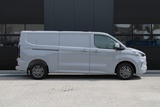 Minituur van Ford Transit Custom 320 2.0 TDCI L2H1 Limited 150pk - 2x Schuifdeur - Adaptive Cruise - Verwarmd stuur - Blind spot - Navigatie - Camera - Draadloos laden - Rijklaar