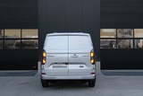 Minituur van Ford Transit Custom 320 2.0 TDCI L2H1 Limited 170pk - 2x Schuifdeur - Adaptive Cruise - Blind spot - Navigatie - Camera - Draadloos laden - Stoelverwarming - Rijklaar
