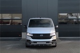 Minituur van Volkswagen Transporter 2.0 TDI L2H1 28 Bulli 150pk - 20 Inch - Camera - Trekhaak - Leder - ACC - LED - Rijklaar