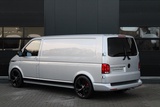Minituur van Volkswagen Transporter 2.0 TDI L2H1 28 Bulli 150pk - 20 Inch - Camera - Trekhaak - Leder - ACC - LED - Rijklaar