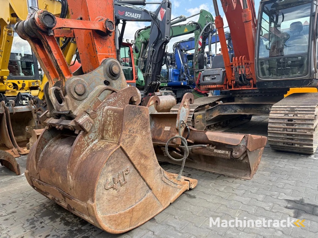 Hitachi ZX160LC