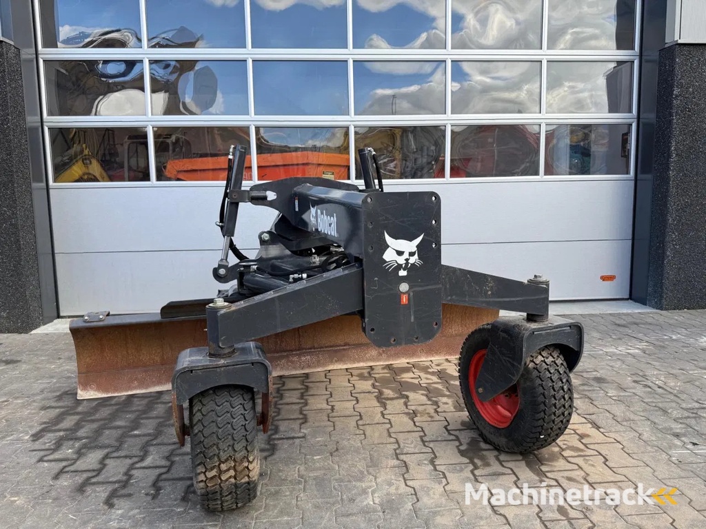 Bobcat Grader 108