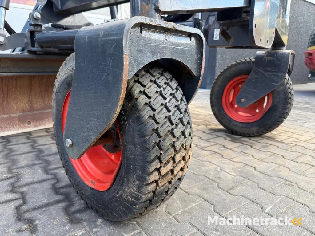 Bobcat Grader 108