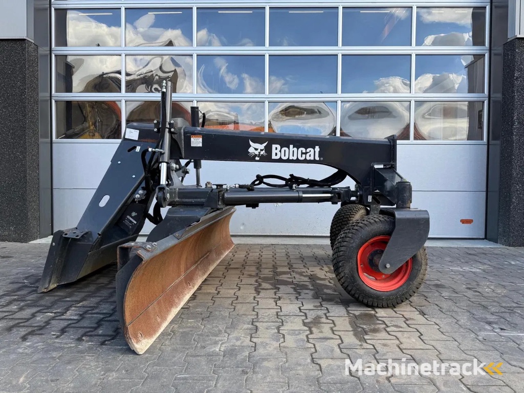 Bobcat Grader 108