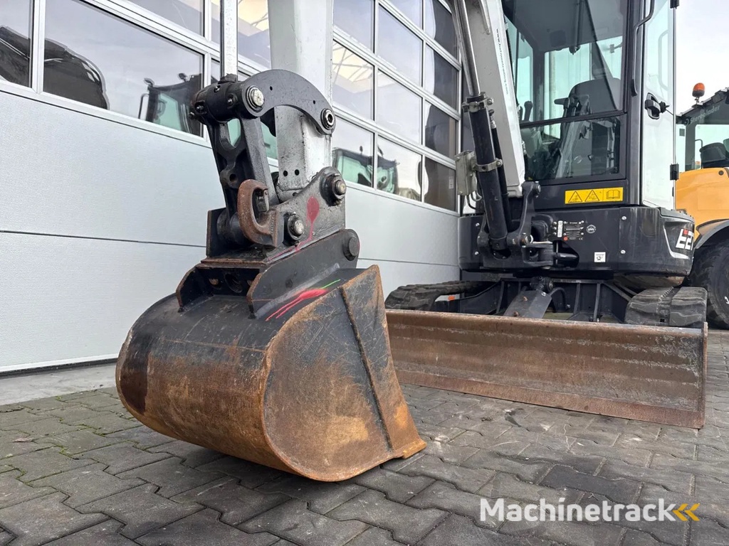 Bobcat E27
