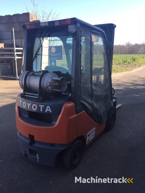 Toyota 02-8FGF15 Nette Toyota 1500kg 5583hr