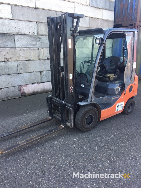 Toyota 02-8FGF15 Nette Toyota 1500kg 5583hr