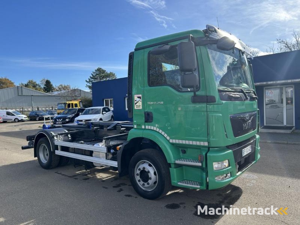MAN TGM