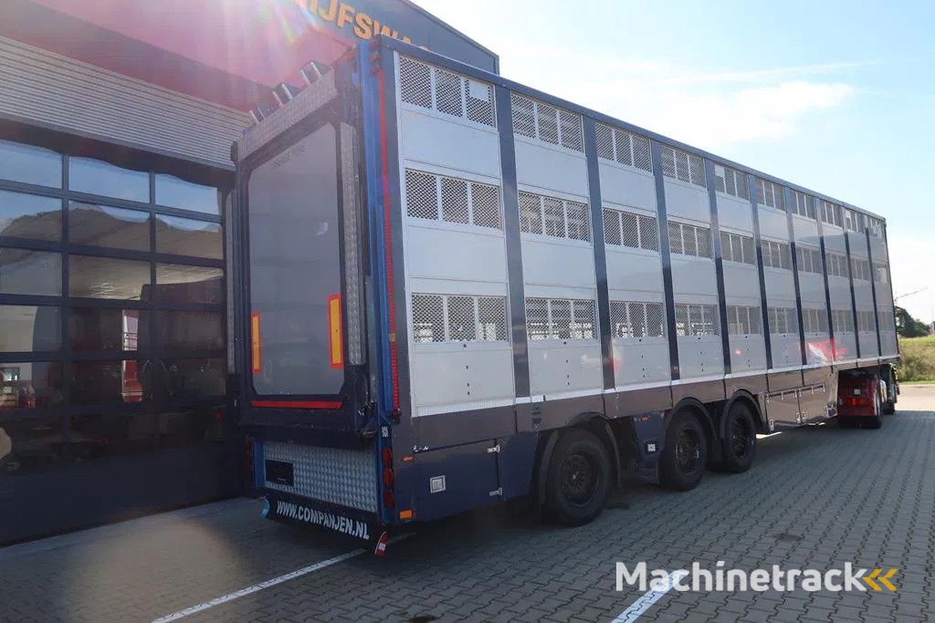 Berdex OS. 12.27 Pig transport 2 - 3 Floors - 2011