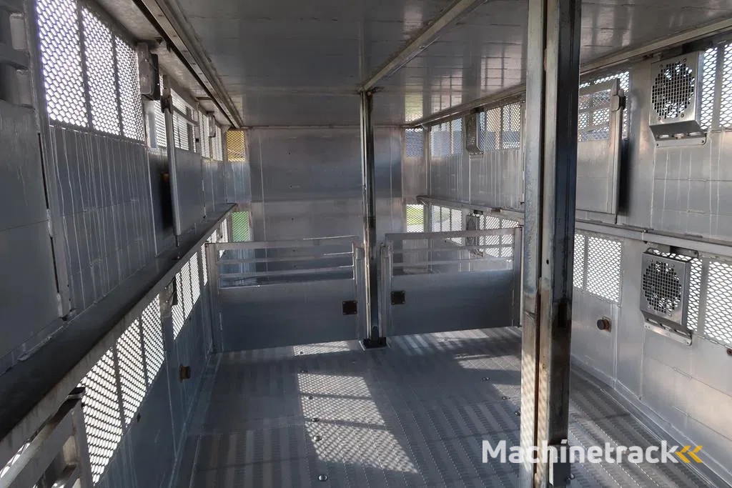 Berdex OS. 12.27 Pig transport 2 - 3 Floors - 2011