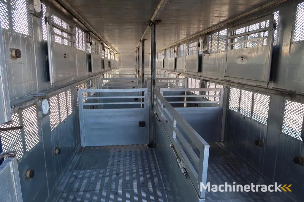 Berdex OS. 12.27 Pig transport 2 - 3 Floors - 2011