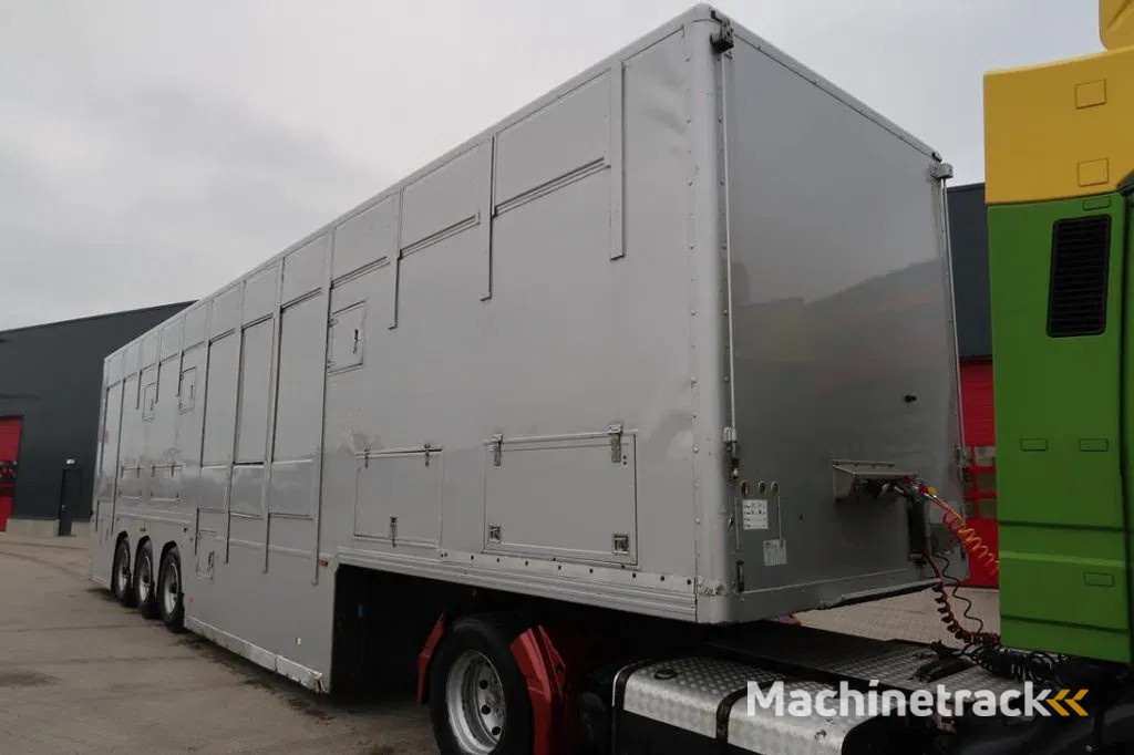 Burg O4/DA - 2002 - 2 floors - Livestock transporter