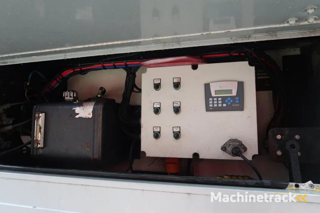 Burg O4/DA - 2002 - 2 floors - Livestock transporter