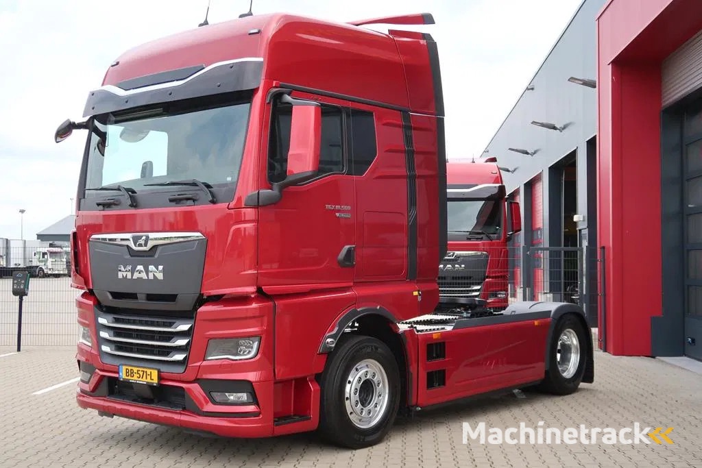MAN TGX 18.560 MAN - 18.560 - D30 - ADR - Full air New! 75KM
